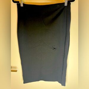 Vince Camuto black stretch pencil skirt size M